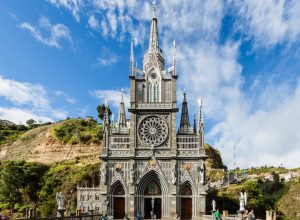 Santuario_de_Las_Lajas_Ipiales_Colombia_2015-07-21_DD_19-1600x841